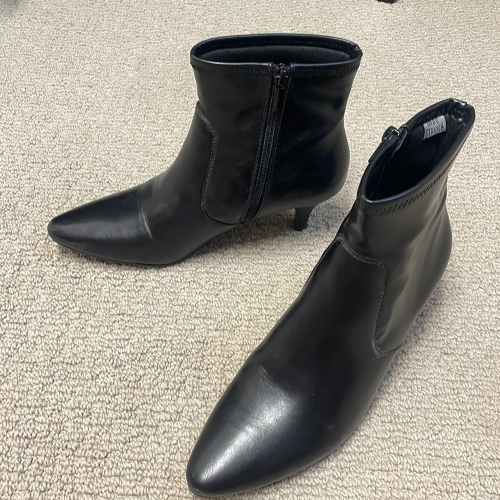 Black bootie